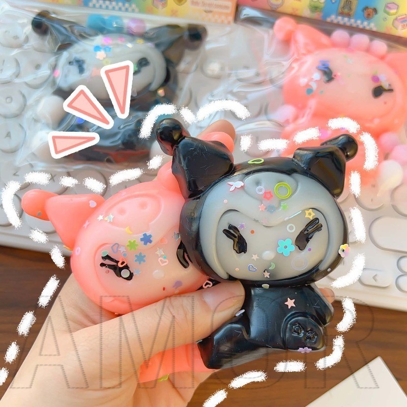 SANRIO บีบของเล่นคลายเครียด-หยิกครอบครัวสกุชชี่ของเล่น-นุ่มล้างทําความสะอาดได้-ทําด้วยมือซิลิโคนฟื้นตัวช้าของเล่น- น่ารัก มินิ ซานริโอ คุโรมิ ตุ๊กต