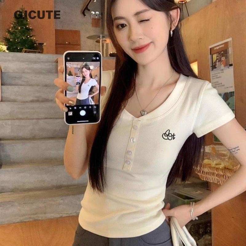 GJCUTE ปัก V คอไหล่แขนสั้น T เสื้อใหม่อเนกประสงค์สั้นด้านบน WTD