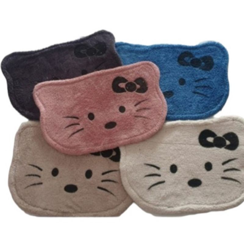 D88 พรมปูพื้น Hellokitty