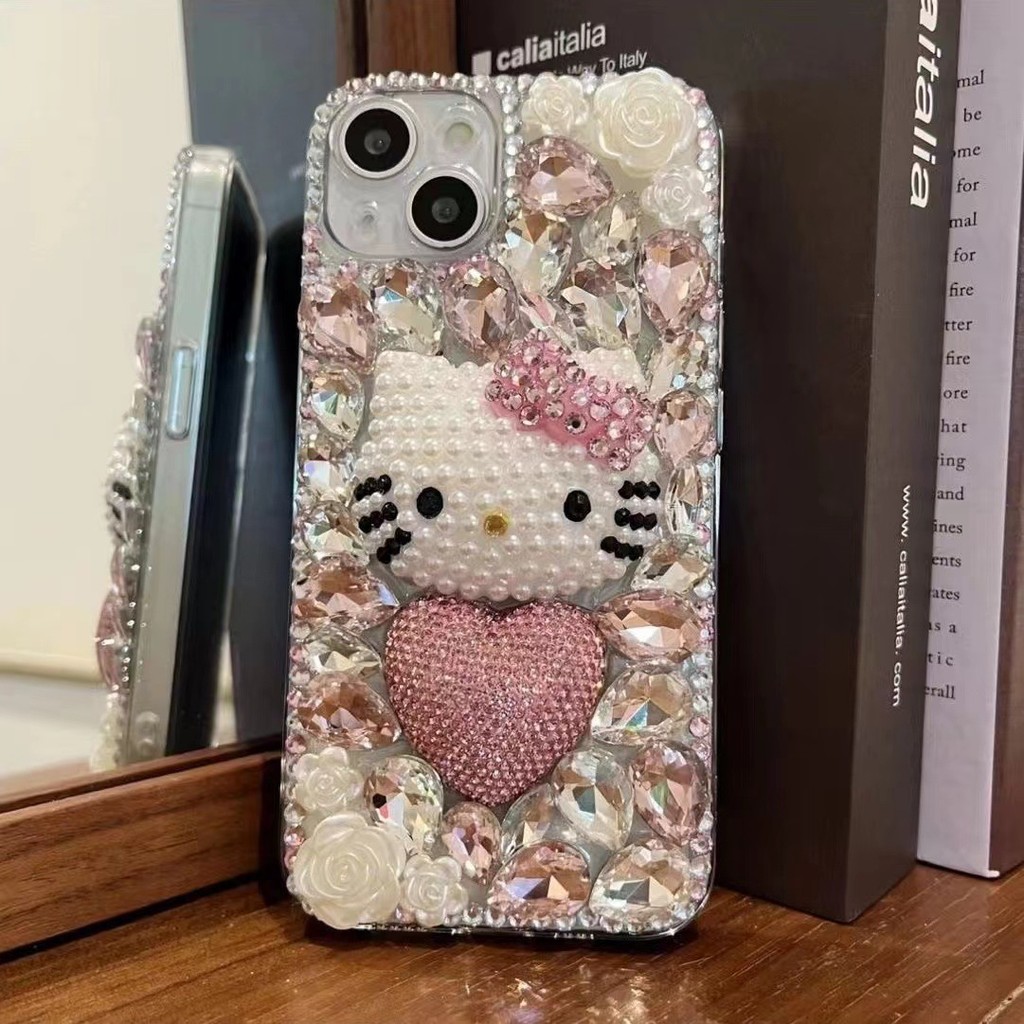 Love Hello Kitty เหมาะสําหรับ Apple 16PROMAX เคสโทรศัพท์ Rhinestone หรูหรา Apple 16 การ์ตูน Apple 15/14P