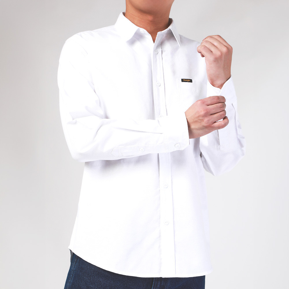 WRANGLER เสื้อเชิ้ตแขนยาวผู้ชาย ทรง Regular รุ่น WR S524MSHLF34 สีขาว
