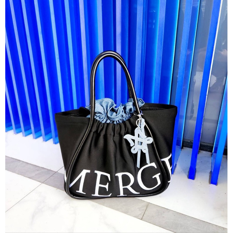Merge - MERGE A DAY BAG มี2 สี งานชน1:1 สวยมากก🥚🤍