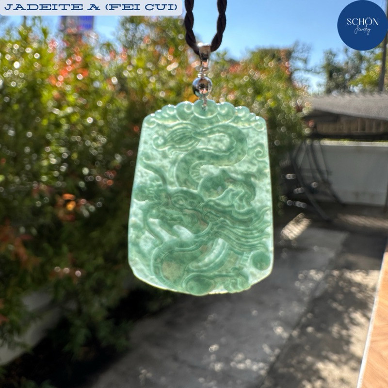 สีสด PDJ-LDR-DBL จี้หยกแกะลายมังกร จี้มังกรหยก หยกแท้ Jadeite A พร้อมสร้อยเชือกร่มสำหรับร้อยขึ้นคอ