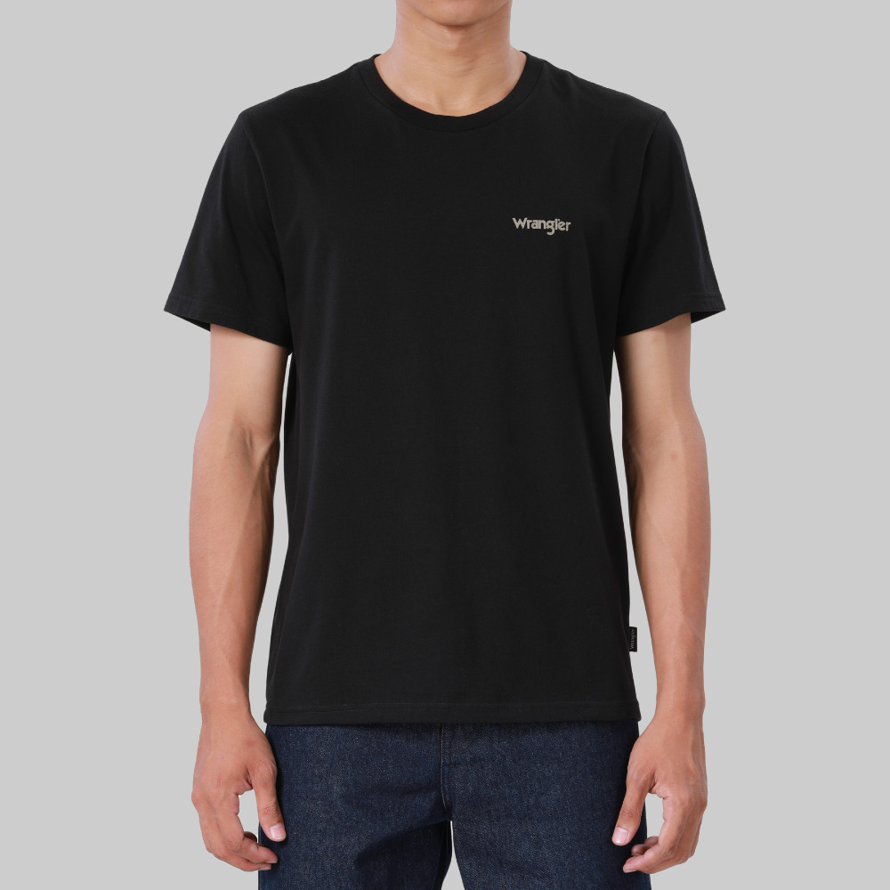 WRANGLER เสื้อยืดแขนสั้นผู้ชาย Regular รุ่น WR F524MTSSF81 สีดำ