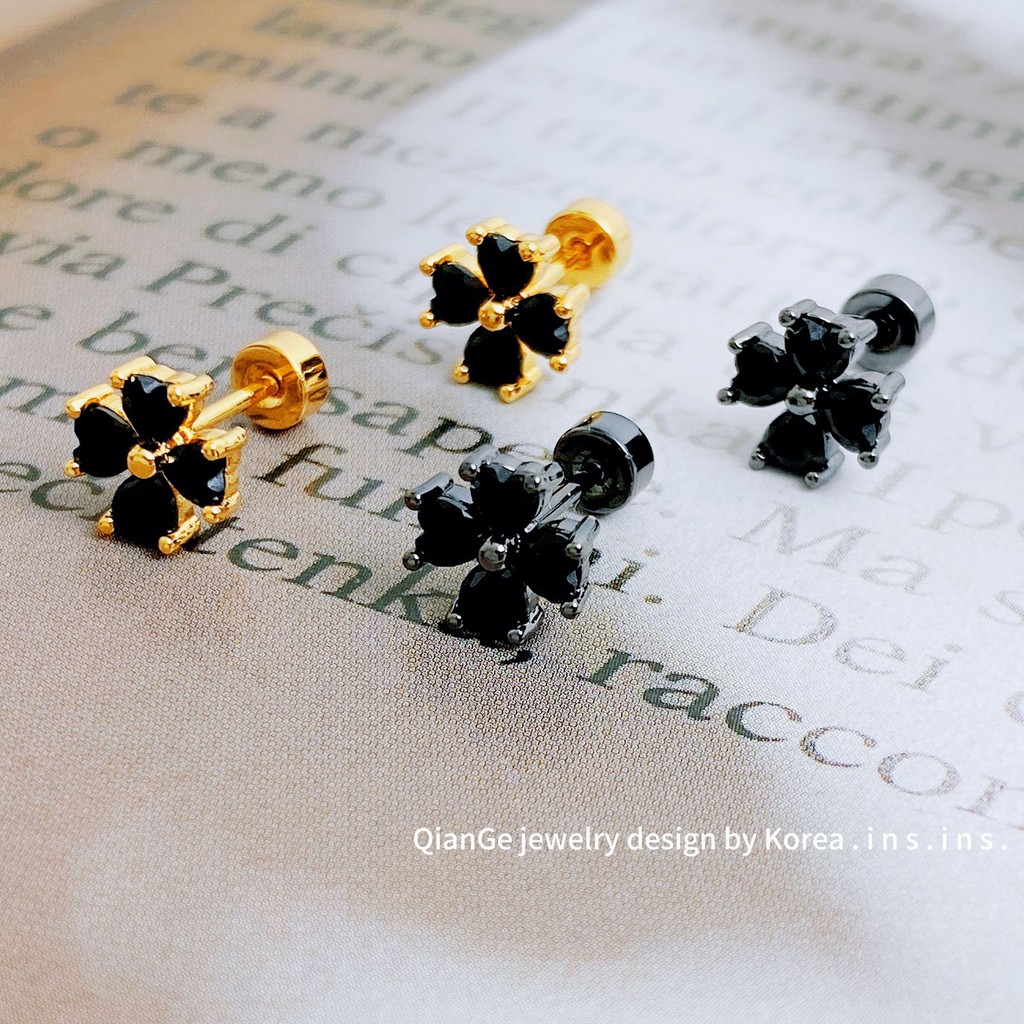 ต่างหูไทเทเนียมเหล็กชุบ 18เค ทองแท้สีดําเพทายโคลเวอร์สี่ใบสกรูมินิต่างหูสุภาพสตรีเครื่องประดับ