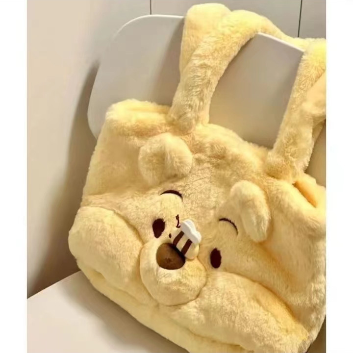 Pooh Bear กระเป๋าสะพายแฟชั่นตุ๊กตาน่ารักแบบพกพา