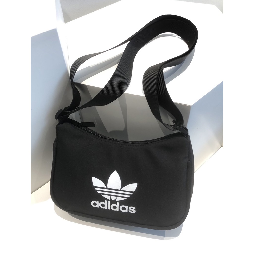 **สินค้าพร้อมส่ง** กระเป๋าทรงวินเทจ กระเป๋าแฟชั่น ราคากันเอง