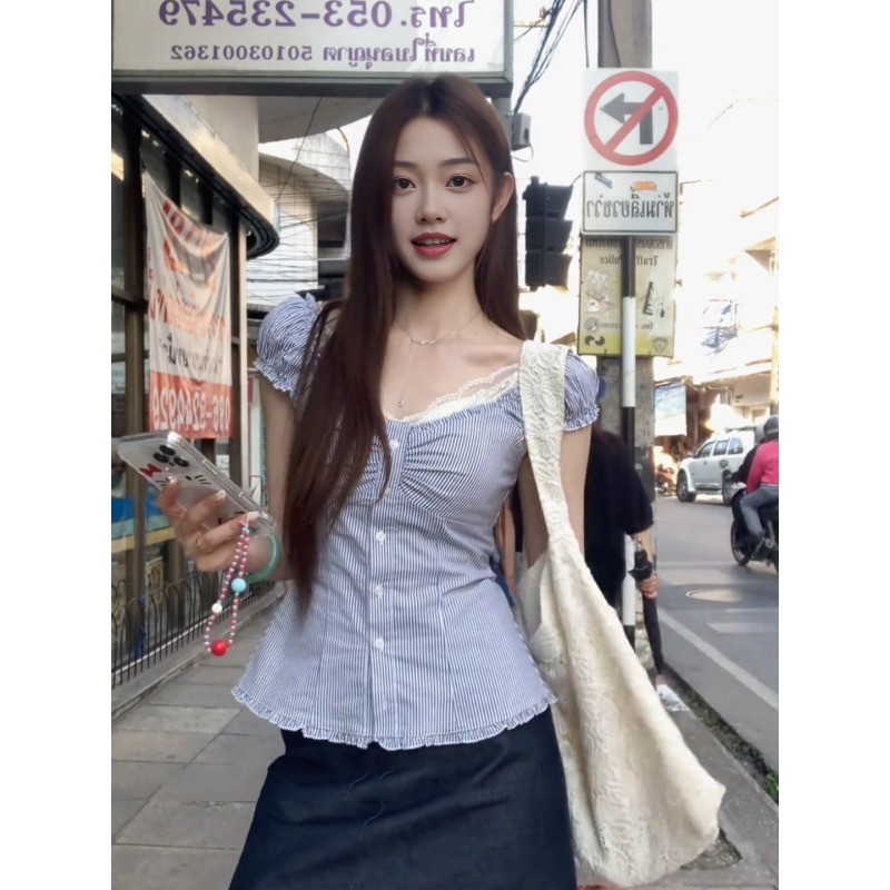 vicky~ตาหมากรุก คอวี แขนสั้น ลูกไม้ เสื้อเชิ้ต หวาน เวอร์ชั่นเกาหลี สไตล์ใหม่