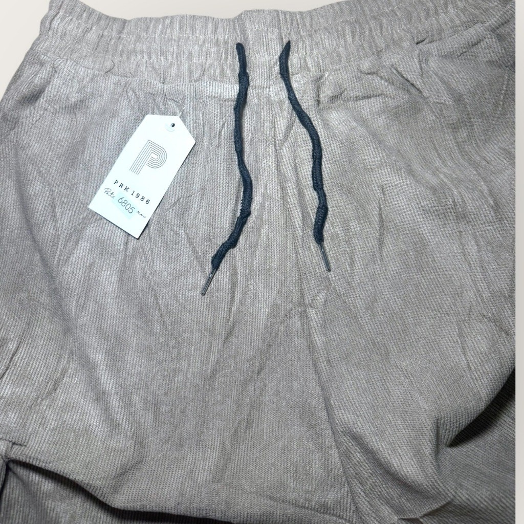 กางเกงขาสั้นผู้ชาย ผ้าลูกฟูก มี 4 กระเป๋า เอวยางยืด คาร์โก้