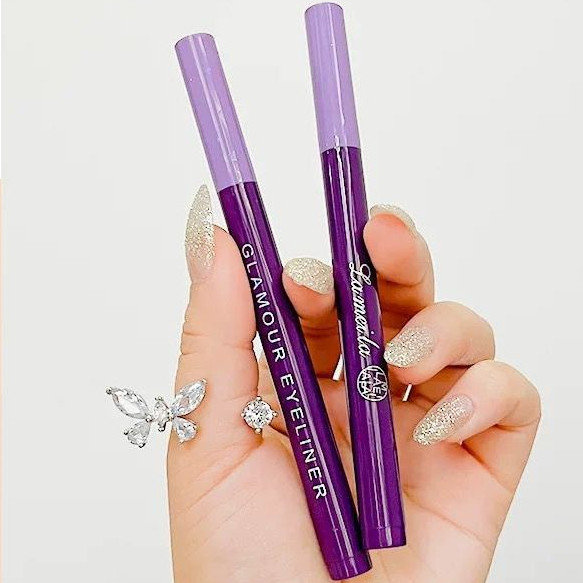 BM-shop2 อายไลเนอร์แบบปากกา มี 2 สี:สีดํา สีน้ำตาล กันน้ำ ติดทนนานE824