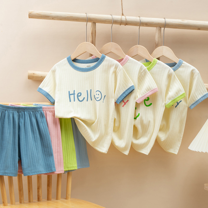 2-13ปี ฤดูร้อนเด็กสาวชุดนอนชุดชายหญิงผ้าฝ้ายแขนสั้นทีเสื้อ + กางเกงสั้นชุดชุดนอนเด็กชุดกีฬา
