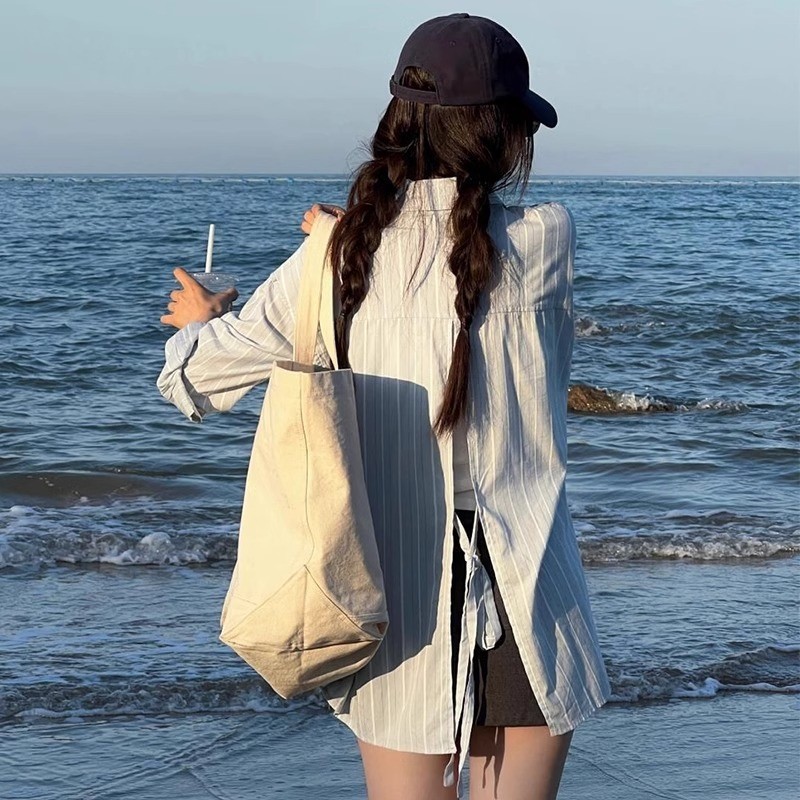 PKB220 เสื้อเชิ้ตผู้หญิงลายทางผ่าหลังและคอปก สไตล์สาวอ๊อฟฟิต แฟชั่นสไตล์เกาหลี ทรงหลวม อก44 ฟรีไซส์