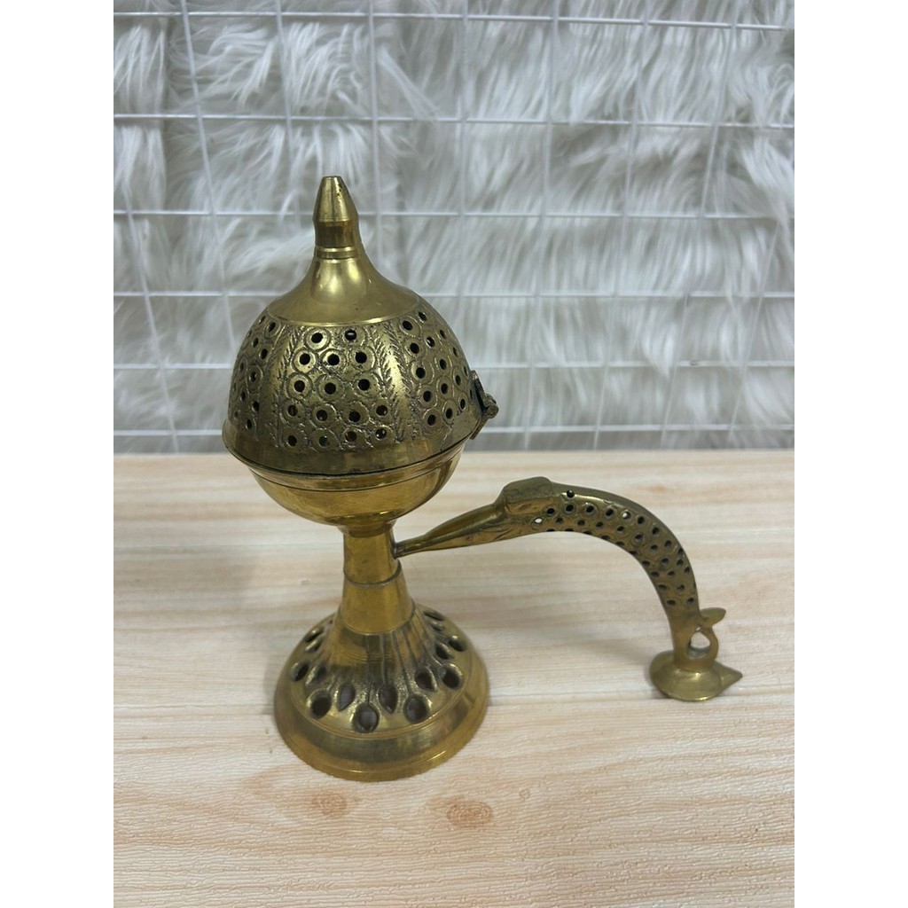 BR202 - ที่วาง Sambrani ทองเหลือง