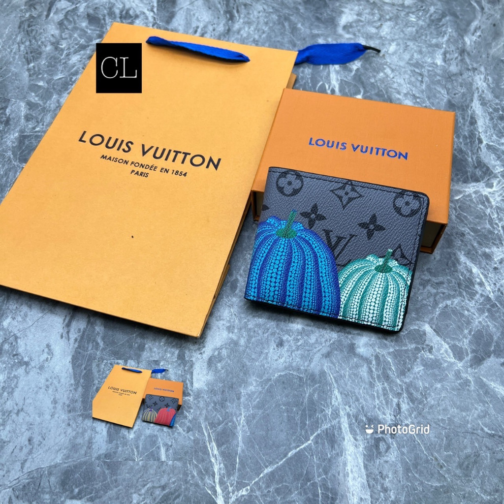 Wallet women  กระเป๋าสตางค์ รุ่น Limited edition กระเป๋าผู้หญิง งานดีที่สุด ใบสั้น2พับงานสวยหนังดีมากรับประกัน #