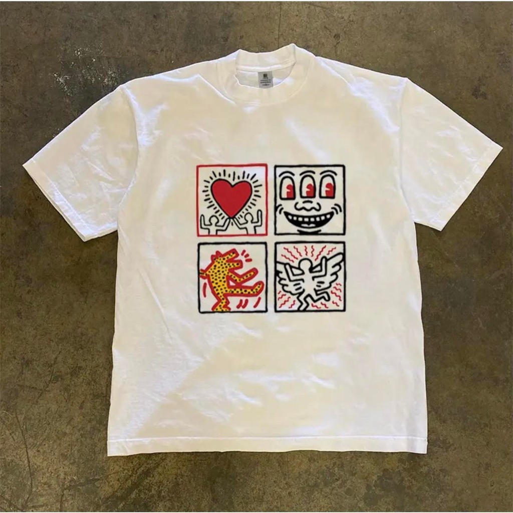 (จัดส่งตลอด 24 ชั่วโมง)เสื้อยืด Oversize เสื้อยืดลายศิลปะ 4 ช่องแนว Keith Haring สุดคูล ใส่ได้ทั้งหญิงชาย ผ้าคอตตอน 100%