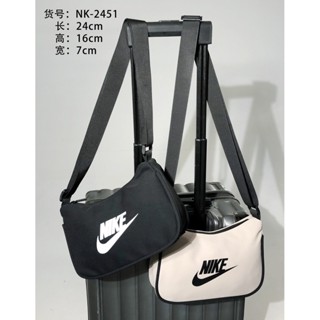 **สินค้าพร้อมส่ง** กระเป๋าทรงวินเทจ กระเป๋าแฟชั่น ราคากันเอง