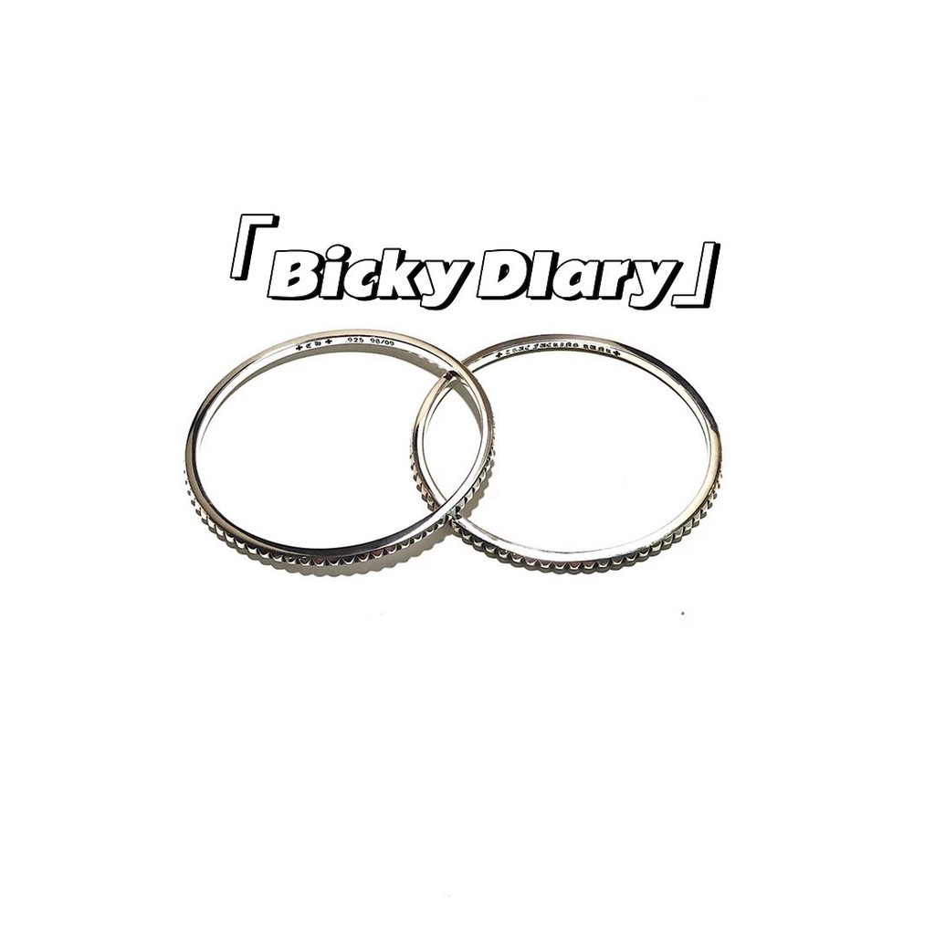 สร้อยข้อมือประดับเพชร Chrome Hearts