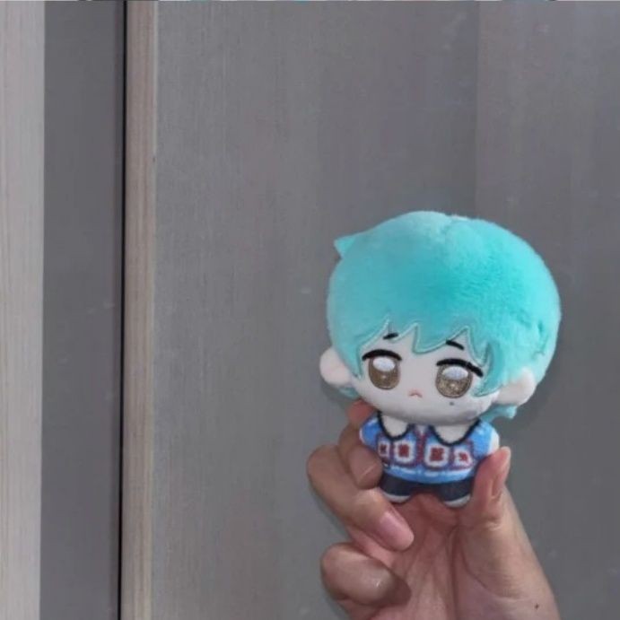 โมเดลร้านค้าของ GD G-Dragon attributton 10 ซม. co Shop 同款热卖ง中 GD50 10 ซม.5.1 ดอกไม้ผู้หิว Star Corig