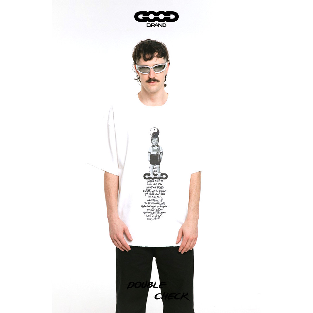 [สไตล์เดียวกับ Zhang Yifan] GOODBRAND ENLIGHTENMENT สีดําสีขาว Tai Chi Kids พิมพ์แขนสั้น