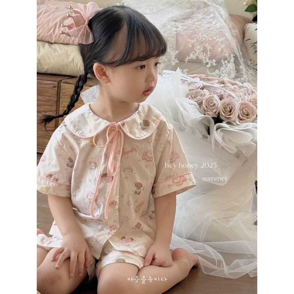 ชุดนอนเด็กสไตล์เกาหลีผ้าฝ้ายฤดูร้อนสำหรับเด็กชายและเด็กหญิง ชุดอยู่บ้านการ์ตูนแขนสั้นกางเกงขาสั้นสองชิ้น ราคา ถูกที่สุด ดีลบีเคเค แกลเลอรีภาพที่ 2