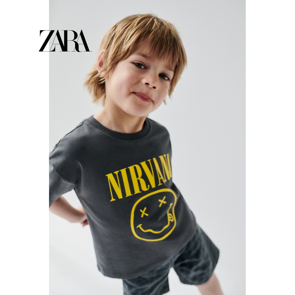 ผลิตภัณฑ์ใหม่ในช่วงฤดูร้อนของ ZARRR: วง Nirvana ® เสื้อยืดแขนสั้นคอกลมพิมพ์ลาย 2160500