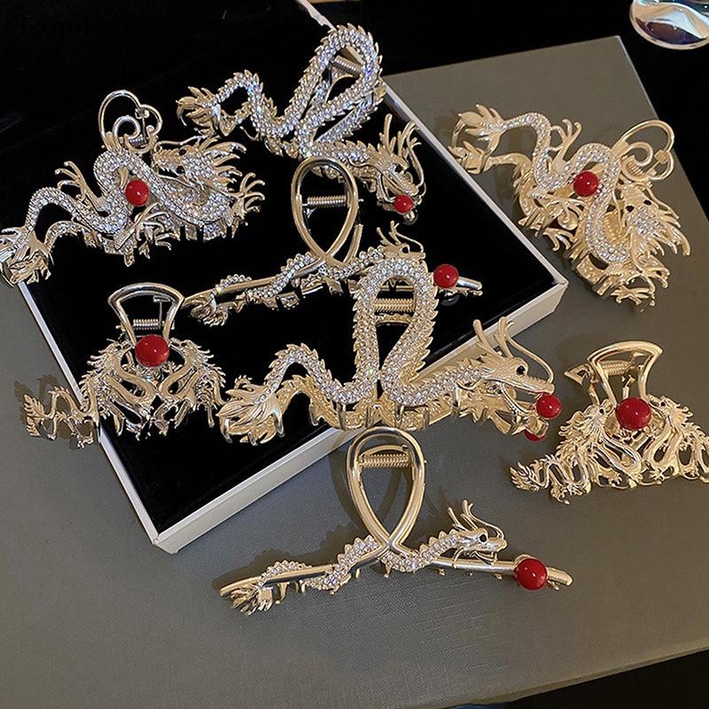 [ประณีต] สไตล์จีน Zodiac Dragon Shape กิ๊บติดผมเครื่องประดับผมสําหรับผู้หญิงสาวลูกปัดสีแดงโลหะผสม Rhinestone Hair Claw เครื่องประดับแฟชั่น [th]