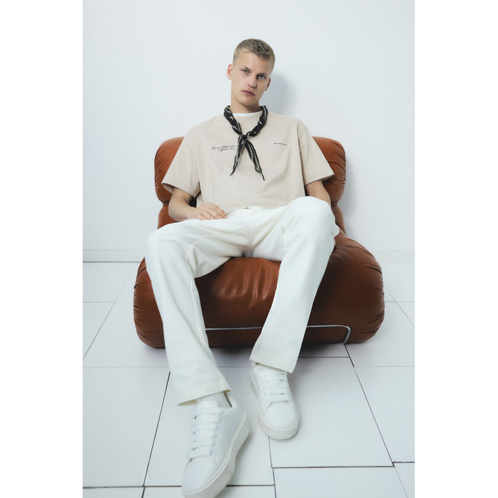 H&M(เอชแอนด์เอ็ม) เสื้อยืดพิมพ์ลายแบบหลวม ผู้ชาย 1227157_16