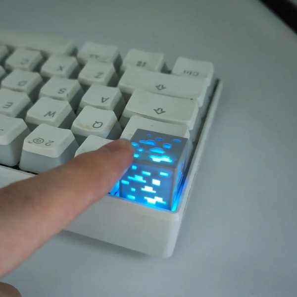 keycap anime keycaps minecraft keycaps สามมิติ keycaps สร้างสรรค์แป้นพิมพ์เครื่องกล ปุ่มกดโปร่งแสง E