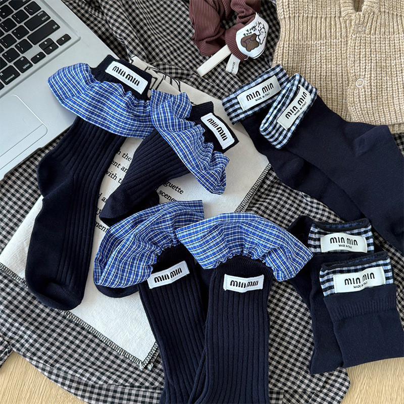 Miu ~ nishe ลายสก๊อต Ruffled เย็บสีกรมท่าหวีผ้าฝ้ายสบาย Breathable Mid-Tube ถุงเท้าผู้หญิง