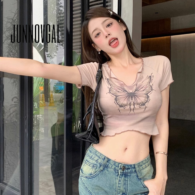 Junnovgal ใหม่ เสื้อยืดแขนสั้น พิมพ์ลายผีเสื้อ สีพื้น สไตล์เรโทร แฟชั่นสําหรับผู้หญิง 2023