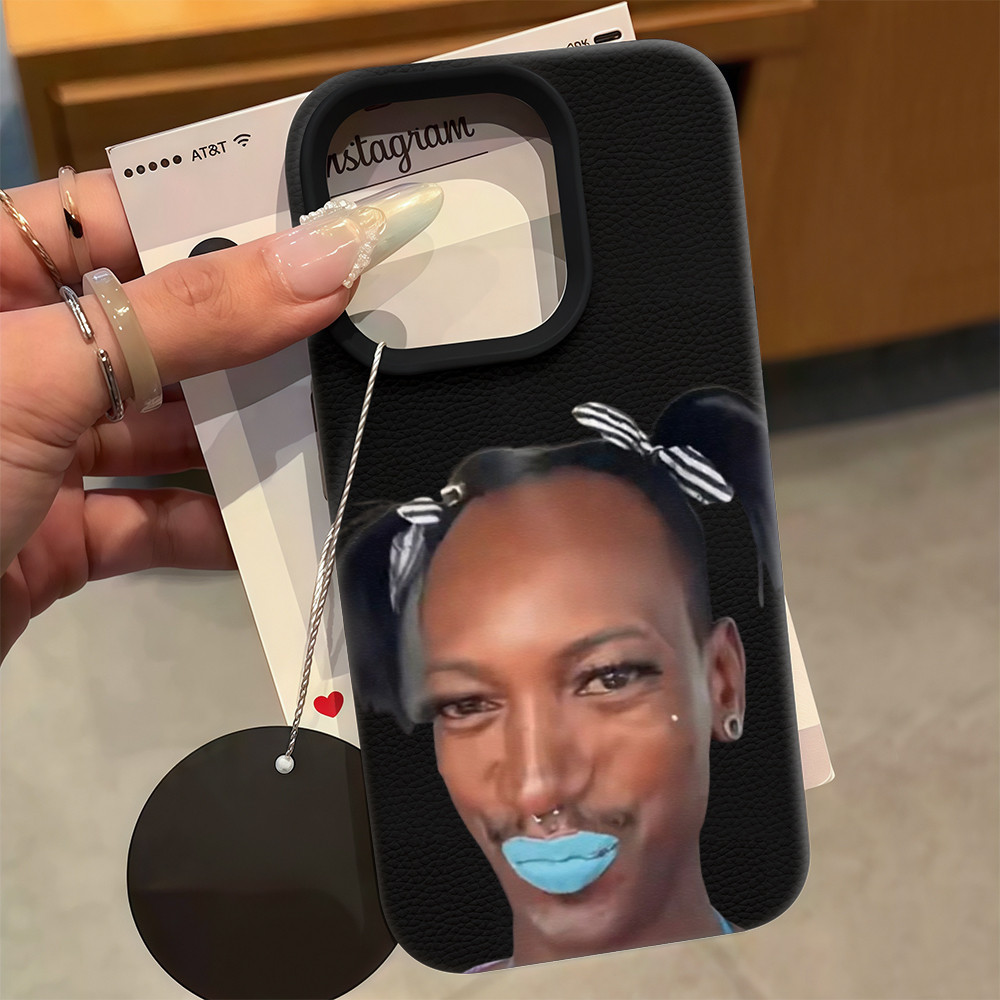 🦢สำหรับ iPhone 11 13 CASE FOR เคสไอโฟน 15 14 12 Pro Max 7 8 Plus X XR XS MAX เคสโทรศัพท์พื้นผิวลิ้นจี่ ตลกคู่หางม้า ชาย - รูปที่ 6