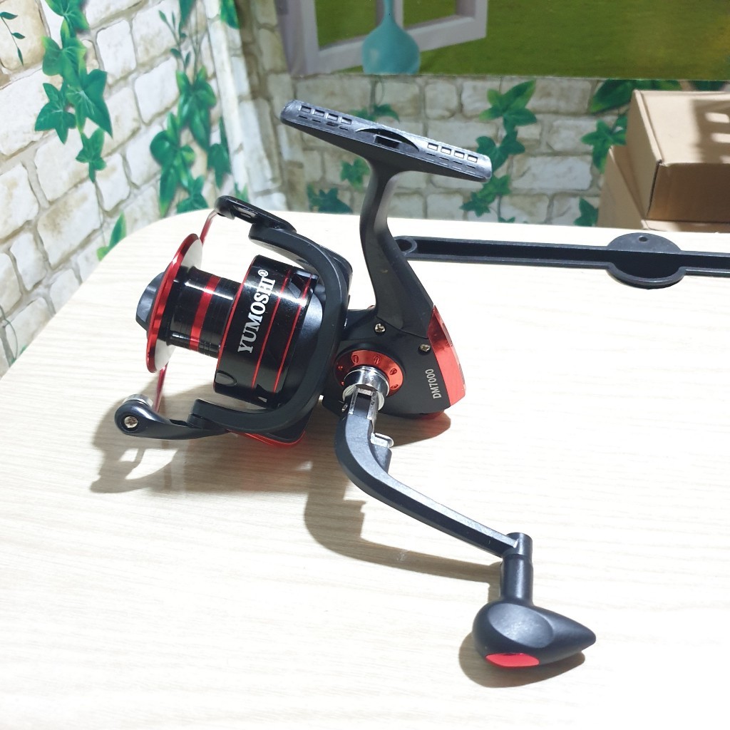 Yumoshi DM 2000 - 7000 รอกตกปลาโลหะ [รุ่นใหม่ 2024]