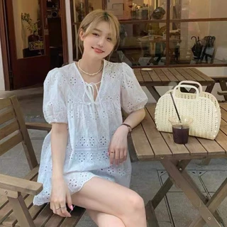 เสื้อเชิ้ตลูกไม้สีขาว สไตล์ทันสมัยสง่างาม ทรงหลวม มีหลายไซส์ให้เลือก ลําลอง คอวี