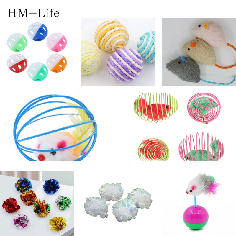 ของเล่นสำหรับแมวที่มีสีสันต่าง ๆ เช่น ลูกบอลเชือก ระฆังแมว ลูกบอลเชือกแมว และของเล่นสำหรับสัตว์เลี้ยงอื่น ๆ