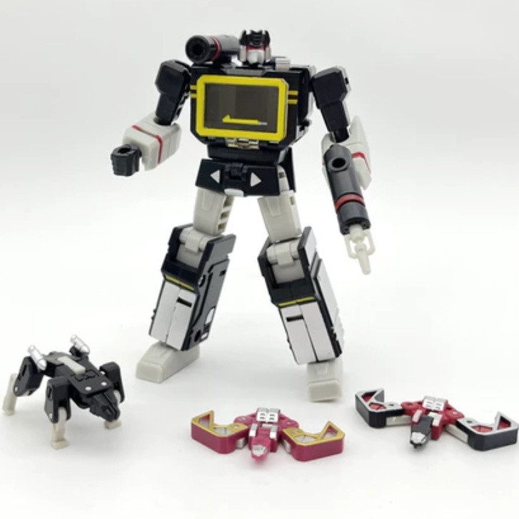 Perfect Transformation PocketToys Pt04 SoundWave