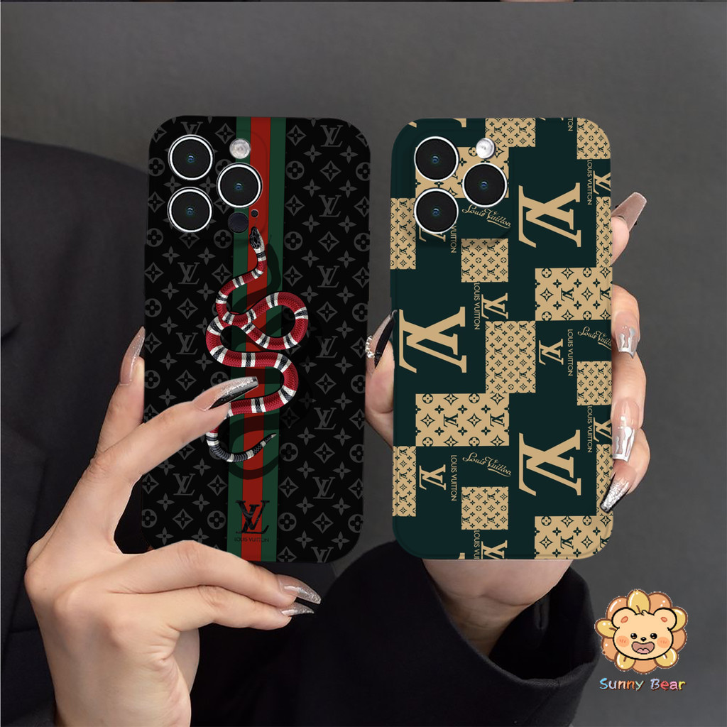 เคสโทรศัพท์iPhone 16 Pro Maxแบรนด์แฟชั่น LVซิลิโคนเหลวโทรศัพท์มือถือกรณีfull-bodyป้องกันกันกระแทกtpuยางนุ่มสําหรับiPhone 17 Pro Max 16 7plus 11 14 15 12 13 Pro Max 7 8 Plus XR XS