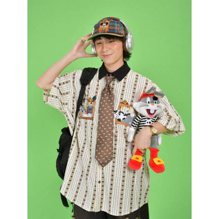 SUIKONE ซุยโคเนะ ญี่ปุ่นย้อนยุคการ์ตูนปักแนวตั้งลายเสื้อแขนสั้นฤดูร้อนผู้ชายและผู้หญิงเสื้อลําลองหลวม