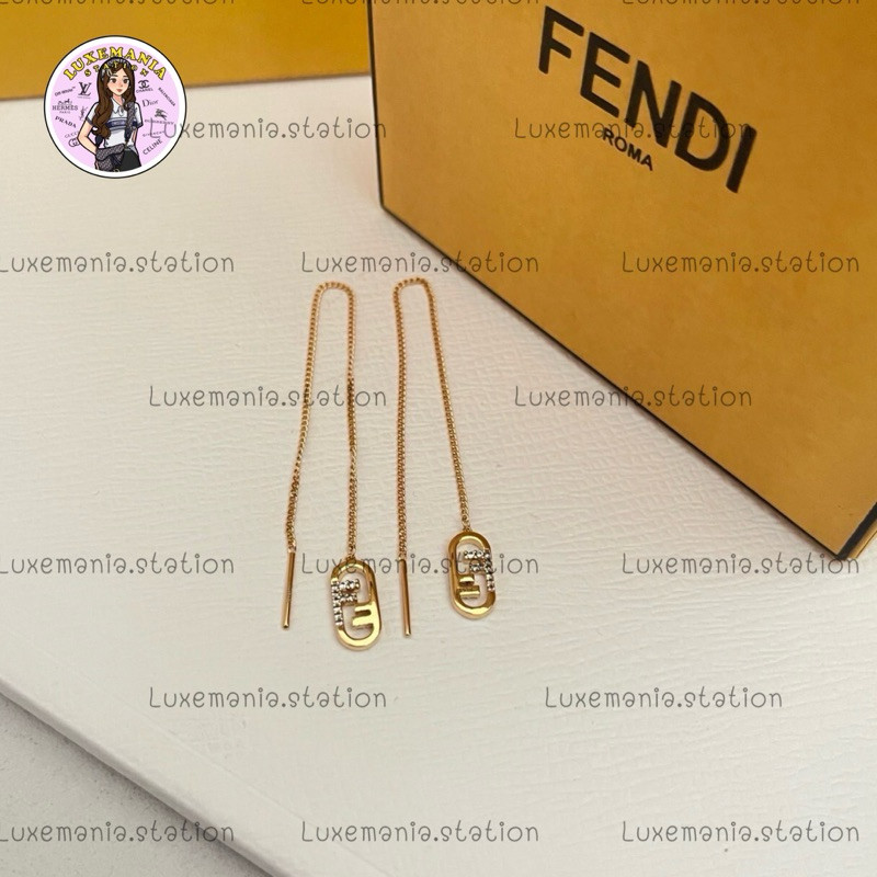 : New!! Fendi Earrings‼️ก่อนกดสั่งรบกวนทักมาเช็คสต๊อคก่อนนะคะ‼️