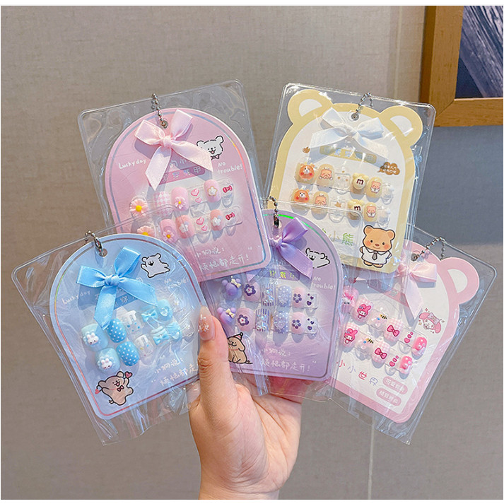 สติกเกอร์ติดเล็บ ลายการ์ตูนน่ารัก สําหรับเด็ก ปลอดสารพิษ และรสจืด DIY เล็บปลอม สติกเกอร์ติดเล็บ มีกาวในตัว