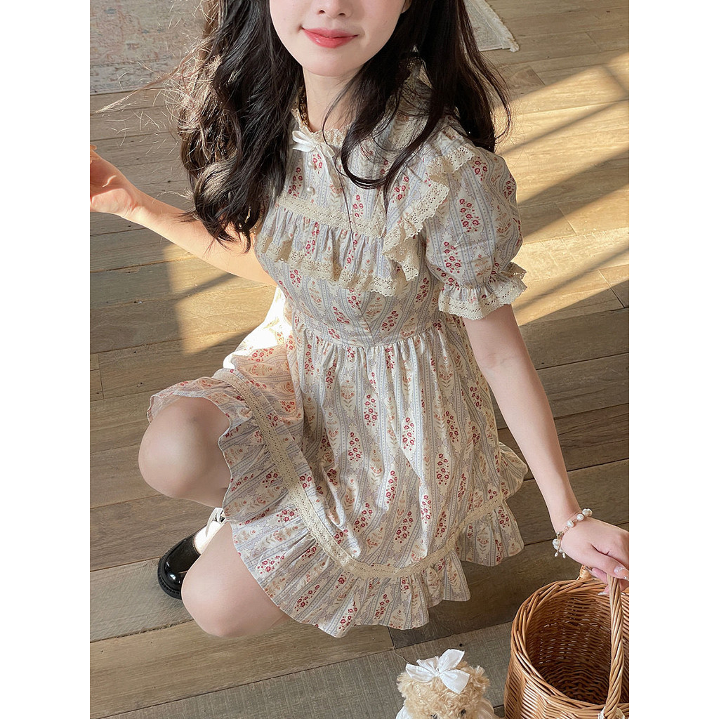 ฝรั่งเศสย้อนยุคหวานแขนสั้นชุดที่เรียบง่ายทุกการแข่งขันศาลสไตล์ลูกไม้ชาแบ่งหญิง ผอมลง ดูญี่ปุ่นกระโปรงดอกไม้ขนาดเล็กฤดูร้อนผู้หญิง