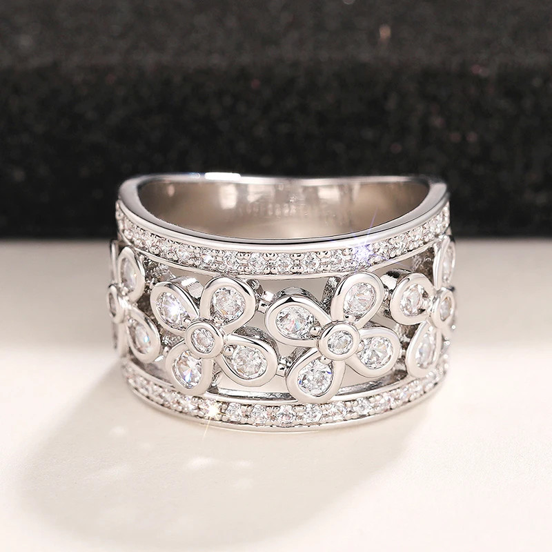 แฟชั่น 925 เงินสเตอร์ลิง Hollow ดอกไม้ออกแบบงานแต่งงานแหวนผู้หญิงเงินสีฝังคริสตัลเงา Cubic Zirconia ความงามหญิงเครื่องประดับ