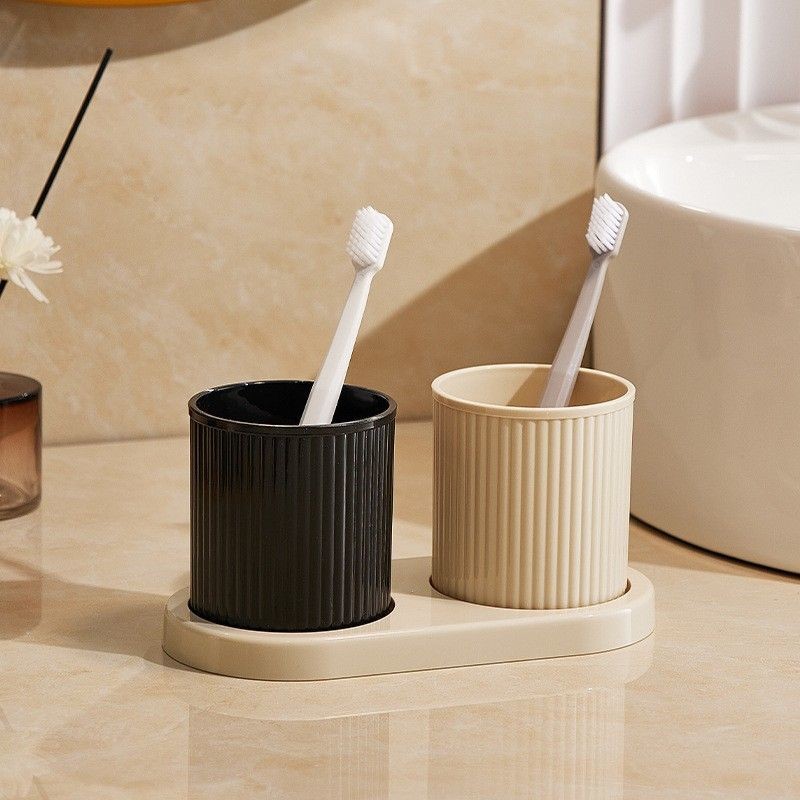 High-Appearance Simple Light Luxury น้ํายาบ้วนปากถ้วยแปรงล้างแปรงสีฟันถ้วยสีดําสีขาวคู่ชุดแปรงถ้วยหนา Anti-Mold