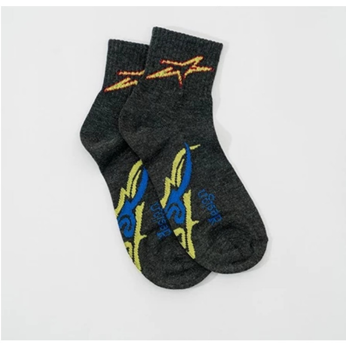 ป้องกันแบคทีเรียสี่ฤดูกาลฝ้ายถุงเท้ากลางกระบอกดูดซับเหงื่อดับกลิ่นกีฬาฤดูใบไม้ผลิถุงเท้าผ้าฝ้ายสีธรรมดาสำหรับฤดูใบไม้ร่ว