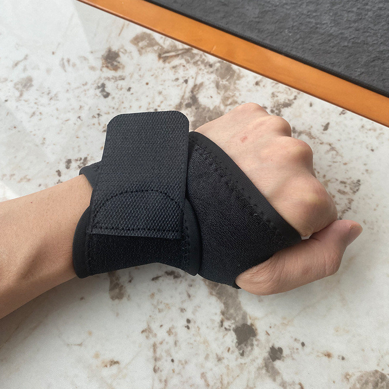 G026 สายรัดข้อมือเล่นกีฬา ฟิตเนส สำหรับผู้ชายและผู้หญิง สายรัดข้อมือ ปลอกเอ็นดูดซับเหงื่อ