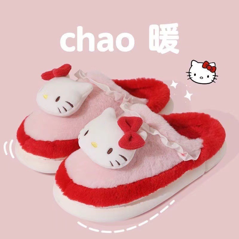 SANRIO รองเท้าแตะตุ๊กตาคิตตี้น่ารักสําหรับผู้หญิงฤดูหนาว ซานริโอ รองเท้าแตะในร่มที่อบอุ่นหนา