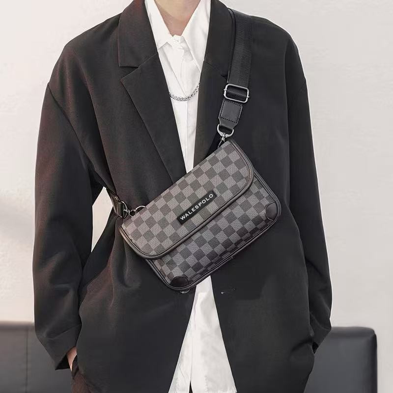 (สินค้าใหม่พร้อมส่ง) กระเป๋าสะพายข้าง Fashion bag สไตล์สปอร์ต หนังPU ของขวัญวาเลนไทน์ผู้ชาย