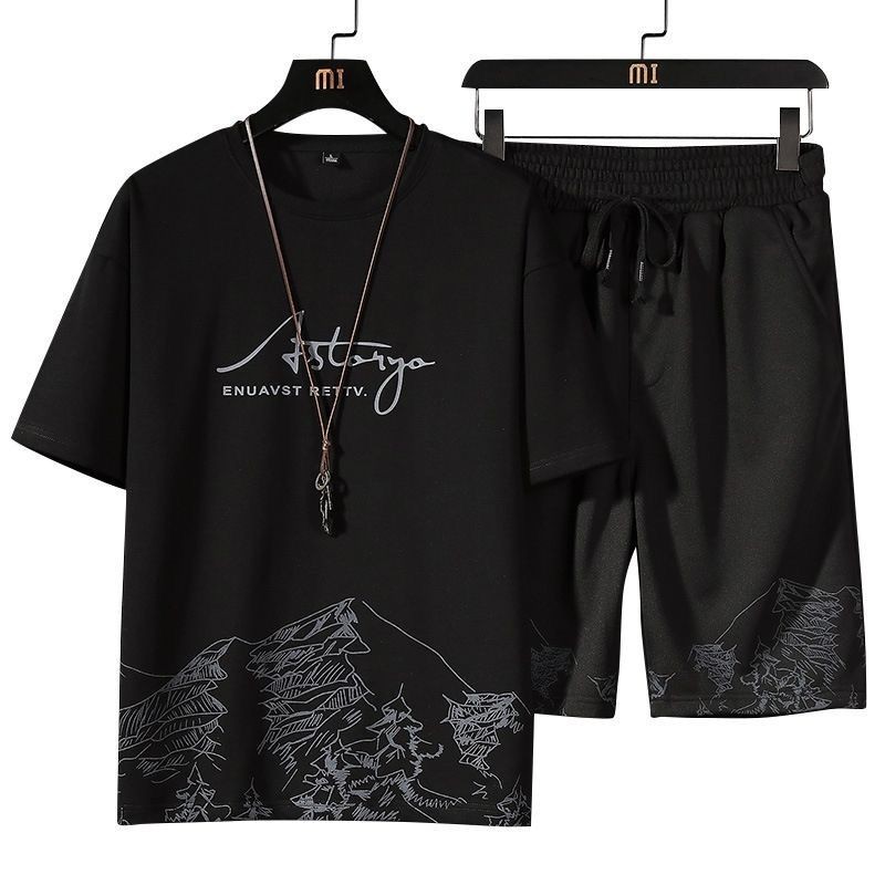 ชุดกางเกงขาสั้นเสื้อยืดความยาวเข่าลําลองแฟชั่นสําหรับผู้ชาย