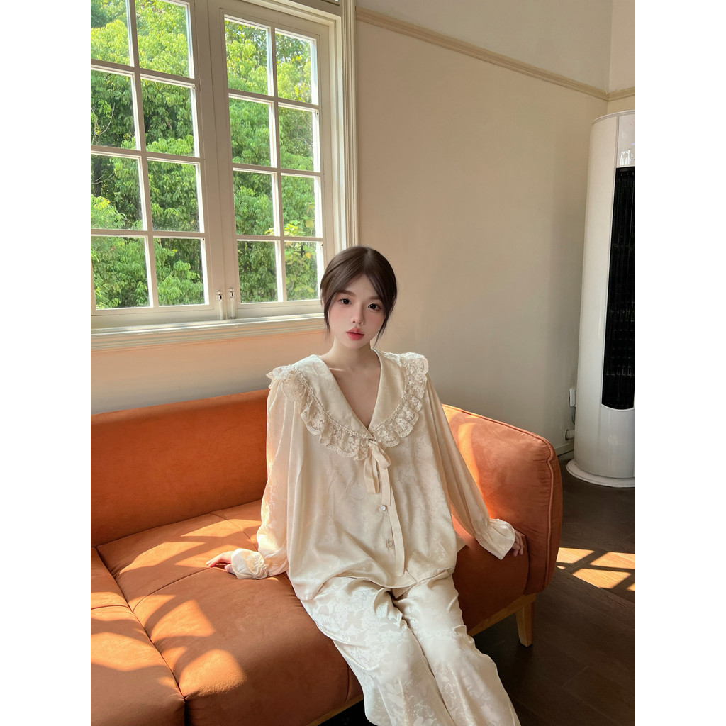 ชุดนอนสตรีฤดูใบไม้ผลิฤดูร้อนผ้าไหมลูกไม้หรูหราขั้นสูงแขนยาว homewear 40-75กก