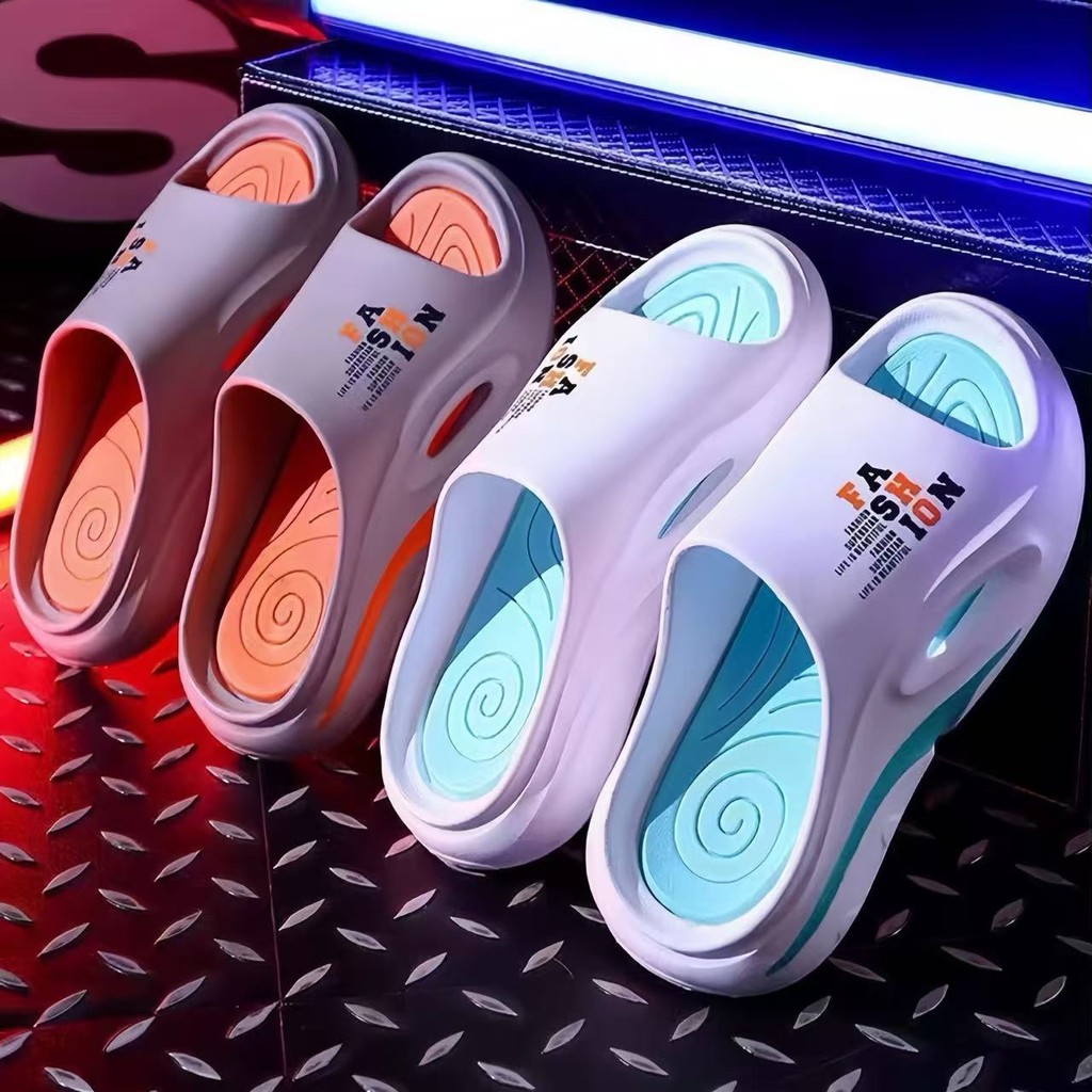 ToyNo.1🧸 พร้อมส่ง🧸 "LT-9939" รองเท้าแตะแฟชั่นผู้ชาย แบบสวม ดีเทลพื้นแยกสี พื้นนิ่ม ใส่สบาย มีให้เลือกถึง 4 สี