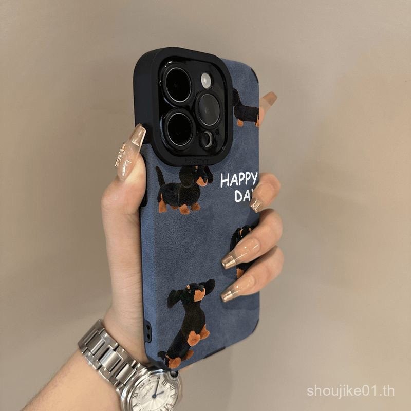 สุนัขพันธุ์ดัชชุนด์สี่ตัวเหมาะสำหรับ iphone16เคสมือถือ Apple 15PROMAX การ์ตูน14หนังกลับ13รวมทุกอย่าง12 u0an